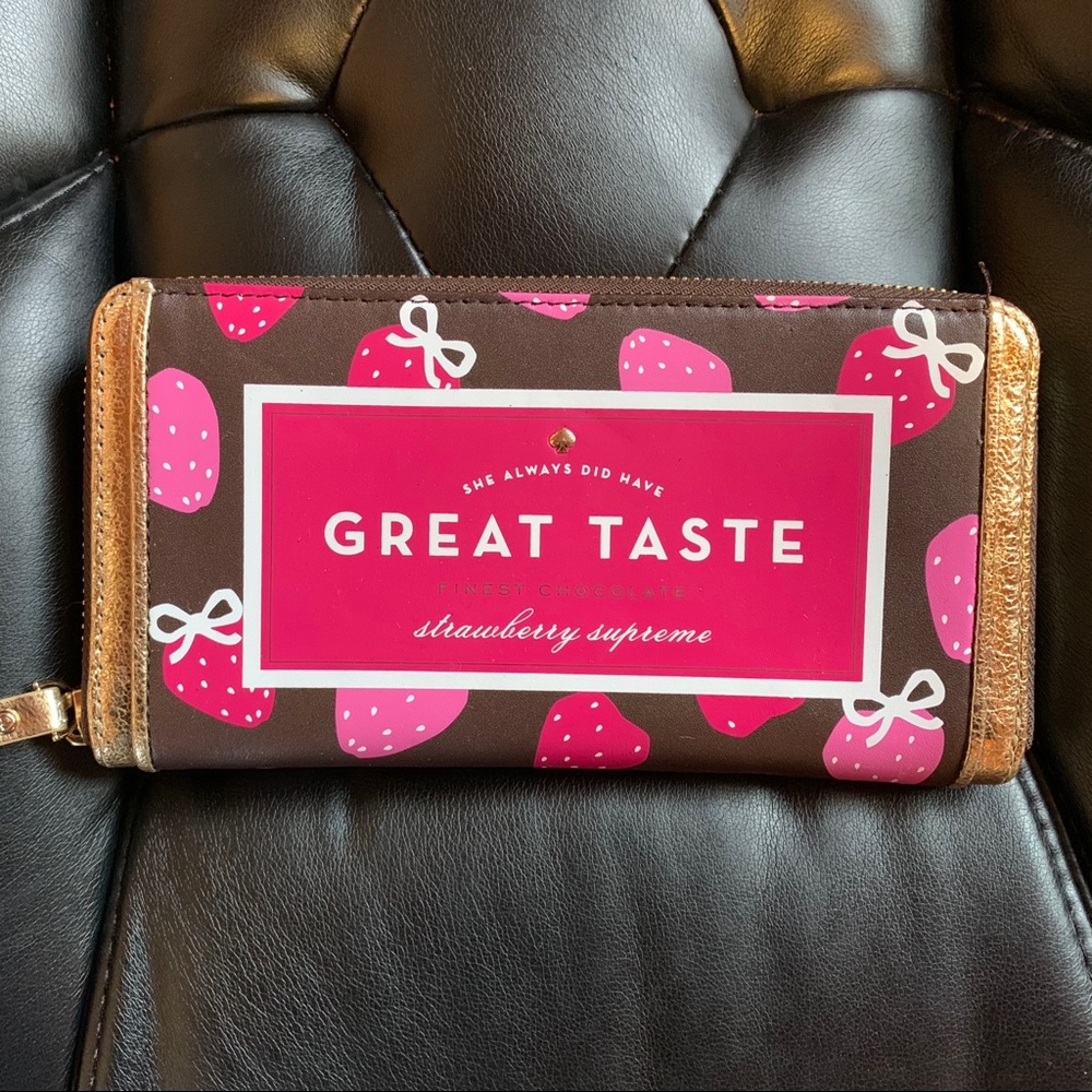 Rare! KATE SPADE Lacey wallet Creme de la Cream